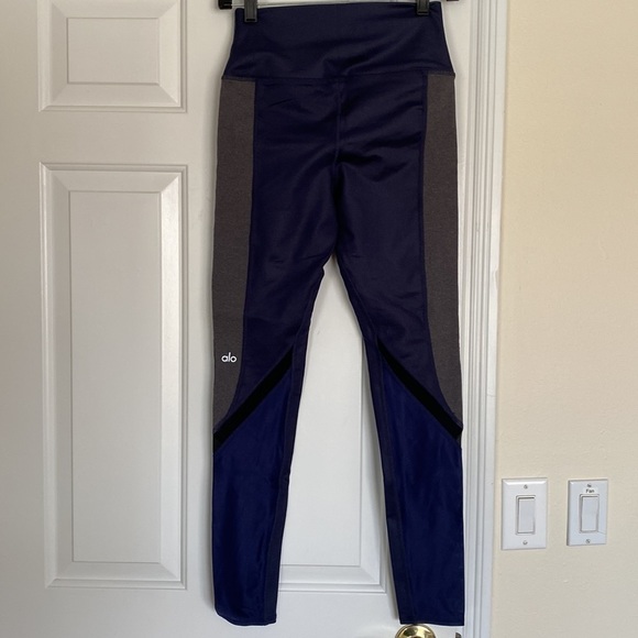 Alo navy blue leggings - Picture 4 of 6